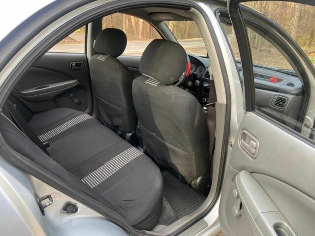 Серый Ниссан Альмера Классик, объемом двигателя 0 л и пробегом 185 тыс. км за 5800 $, фото 4 на Automoto.ua