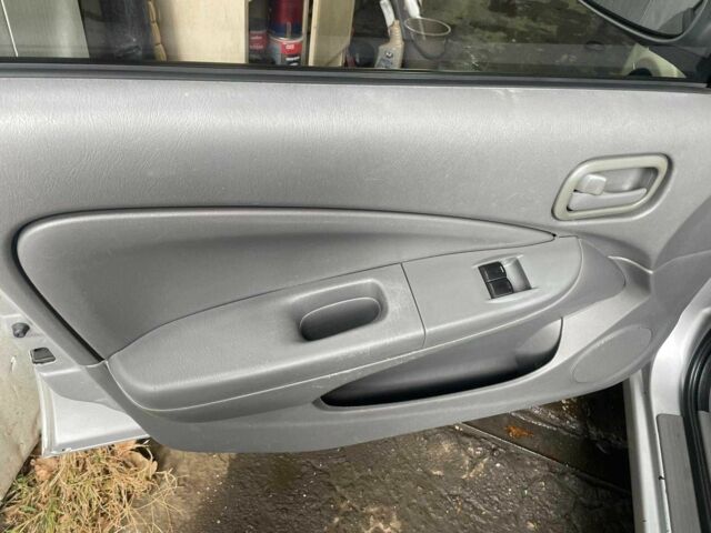 Серый Ниссан Альмера Классик, объемом двигателя 1.6 л и пробегом 160 тыс. км за 6300 $, фото 12 на Automoto.ua