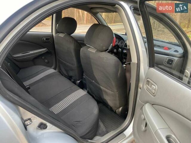 Серый Ниссан Альмера Классик, объемом двигателя 1.6 л и пробегом 185 тыс. км за 5700 $, фото 3 на Automoto.ua