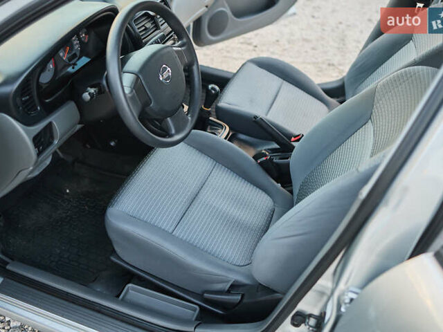 Серый Ниссан Альмера Классик, объемом двигателя 1.6 л и пробегом 69 тыс. км за 7400 $, фото 9 на Automoto.ua