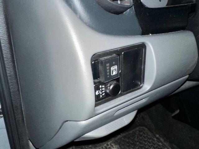 Серый Ниссан Альмера Классик, объемом двигателя 1.6 л и пробегом 112 тыс. км за 4300 $, фото 6 на Automoto.ua