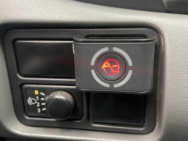 Серый Ниссан Альмера Классик, объемом двигателя 1.6 л и пробегом 131 тыс. км за 5100 $, фото 9 на Automoto.ua