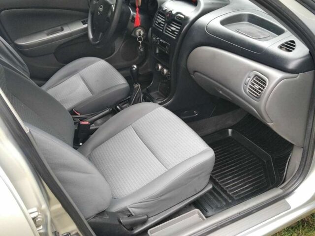 Сірий Ніссан Альмера Класік, об'ємом двигуна 1.6 л та пробігом 174 тис. км за 5600 $, фото 6 на Automoto.ua