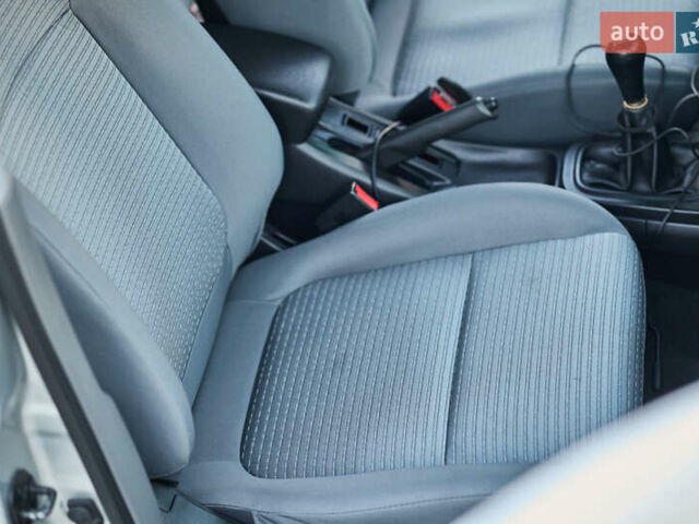 Серый Ниссан Альмера Классик, объемом двигателя 1.6 л и пробегом 69 тыс. км за 7400 $, фото 22 на Automoto.ua