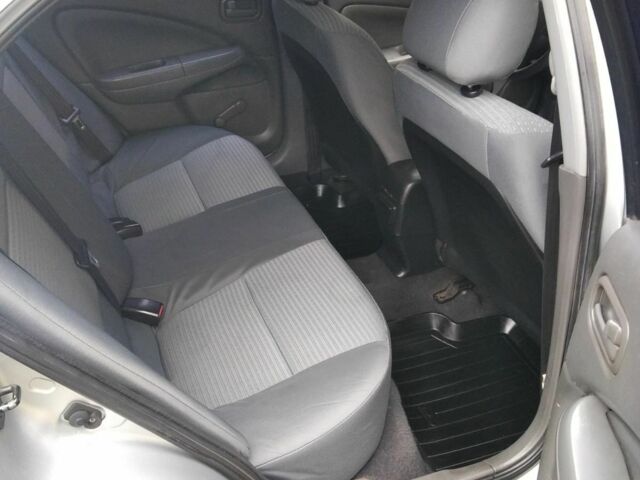 Сірий Ніссан Альмера Класік, об'ємом двигуна 1.6 л та пробігом 174 тис. км за 5600 $, фото 4 на Automoto.ua