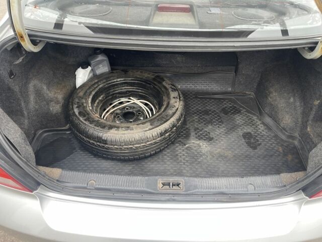 Серый Ниссан Альмера Классик, объемом двигателя 1.6 л и пробегом 131 тыс. км за 5100 $, фото 14 на Automoto.ua