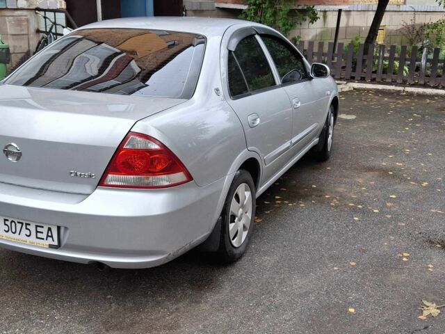 Серый Ниссан Альмера Классик, объемом двигателя 1.6 л и пробегом 120 тыс. км за 5700 $, фото 1 на Automoto.ua
