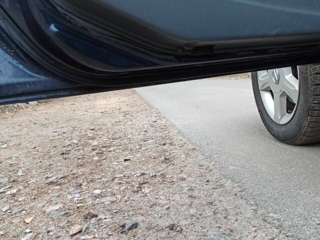 Синий Ниссан Альмера Классик, объемом двигателя 1.6 л и пробегом 211 тыс. км за 3700 $, фото 10 на Automoto.ua