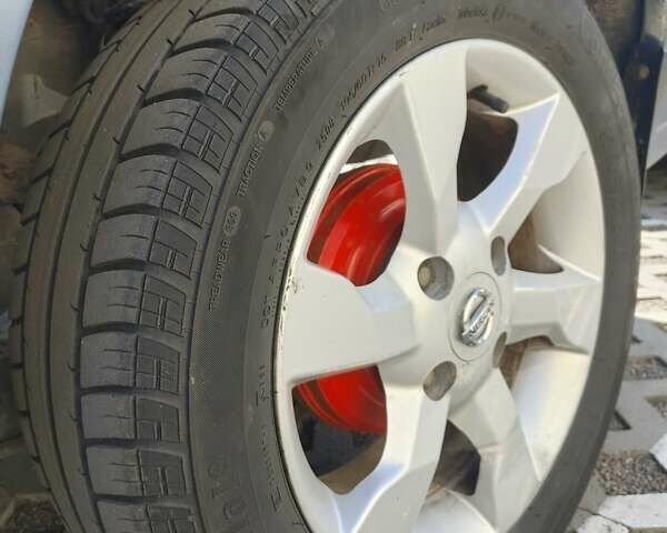 Синий Ниссан Альмера Классик, объемом двигателя 1.6 л и пробегом 230 тыс. км за 4300 $, фото 9 на Automoto.ua