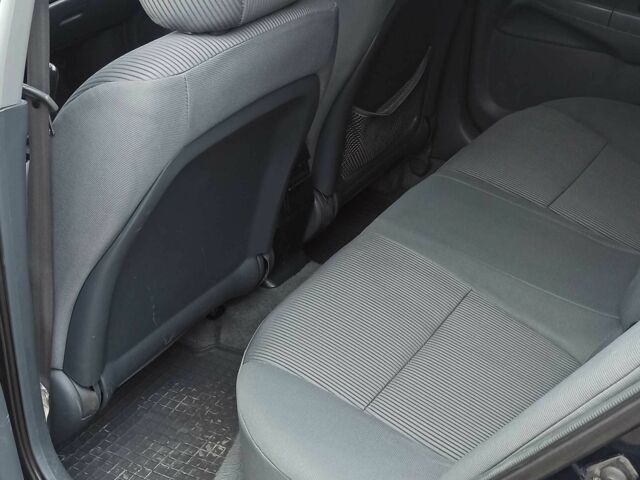 Синий Ниссан Альмера Классик, объемом двигателя 1.6 л и пробегом 211 тыс. км за 3700 $, фото 6 на Automoto.ua