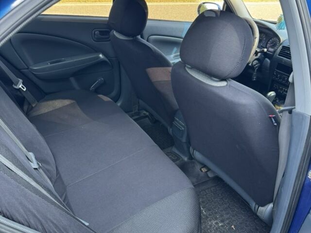 Синий Ниссан Альмера Классик, объемом двигателя 1.6 л и пробегом 170 тыс. км за 3900 $, фото 5 на Automoto.ua