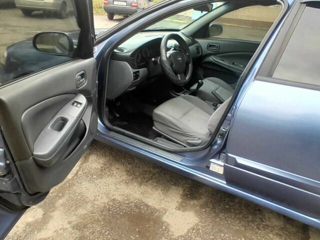 Синий Ниссан Альмера Классик, объемом двигателя 1.6 л и пробегом 280 тыс. км за 3400 $, фото 7 на Automoto.ua