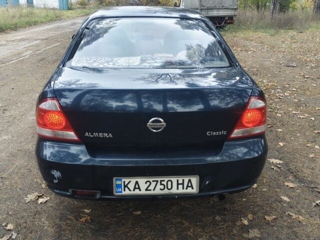 Синий Ниссан Альмера Классик, объемом двигателя 1.6 л и пробегом 252 тыс. км за 4100 $, фото 2 на Automoto.ua