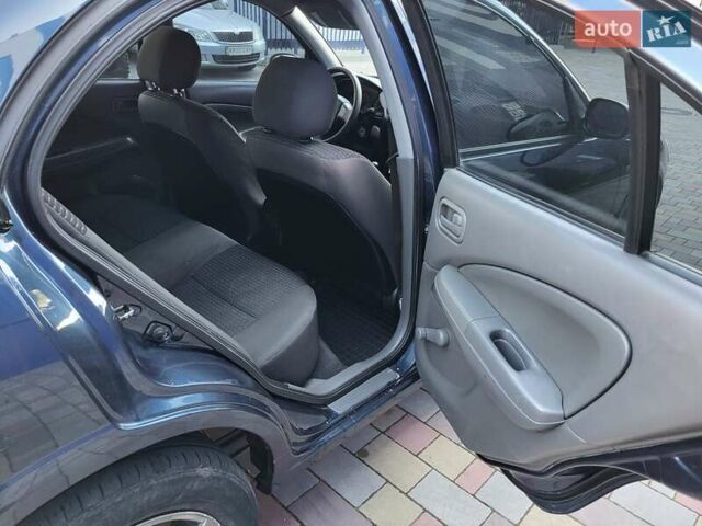 Синий Ниссан Альмера Классик, объемом двигателя 1.6 л и пробегом 150 тыс. км за 4900 $, фото 2 на Automoto.ua