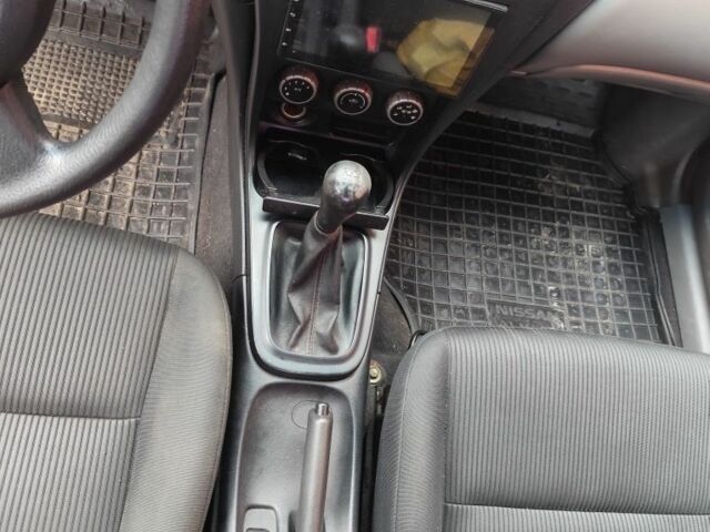 Синій Ніссан Альмера Класік, об'ємом двигуна 1.6 л та пробігом 190 тис. км за 4800 $, фото 4 на Automoto.ua