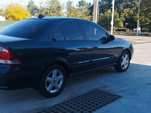 Синий Ниссан Альмера Классик, объемом двигателя 1.6 л и пробегом 227 тыс. км за 4500 $, фото 6 на Automoto.ua