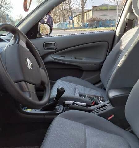 Синий Ниссан Альмера Классик, объемом двигателя 1.6 л и пробегом 25 тыс. км за 7800 $, фото 2 на Automoto.ua