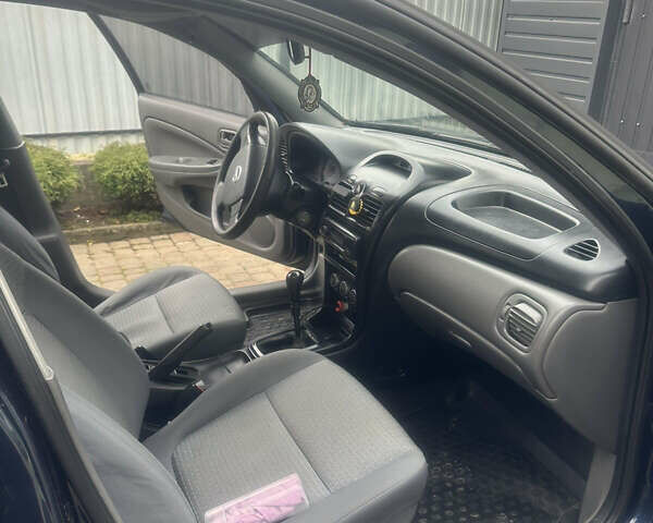 Синий Ниссан Альмера Классик, объемом двигателя 1.6 л и пробегом 180 тыс. км за 5500 $, фото 9 на Automoto.ua