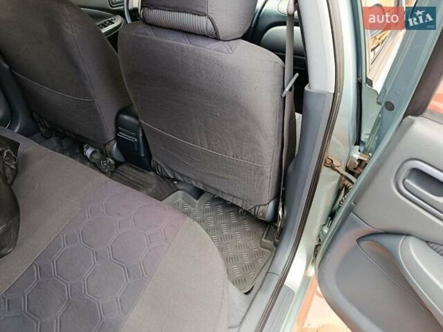 Зеленый Ниссан Альмера Классик, объемом двигателя 1.6 л и пробегом 191 тыс. км за 5700 $, фото 21 на Automoto.ua