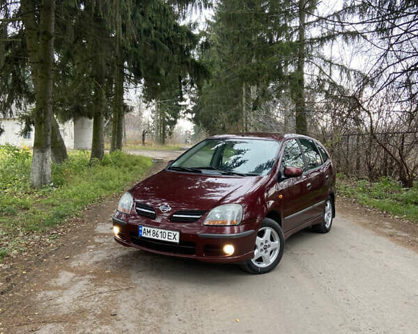 Красный Ниссан Альмера Тино, объемом двигателя 1.77 л и пробегом 226 тыс. км за 3552 $, фото 1 на Automoto.ua