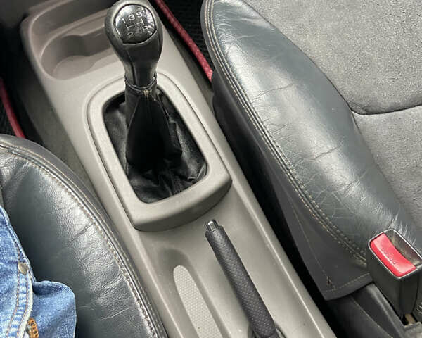 Красный Ниссан Альмера Тино, объемом двигателя 1.77 л и пробегом 226 тыс. км за 3552 $, фото 15 на Automoto.ua