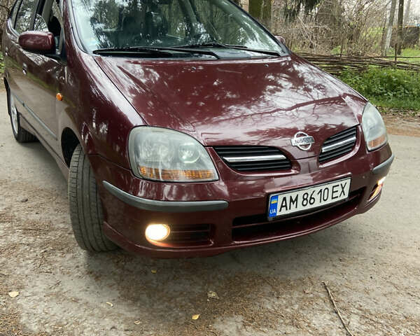 Красный Ниссан Альмера Тино, объемом двигателя 1.77 л и пробегом 226 тыс. км за 3552 $, фото 7 на Automoto.ua