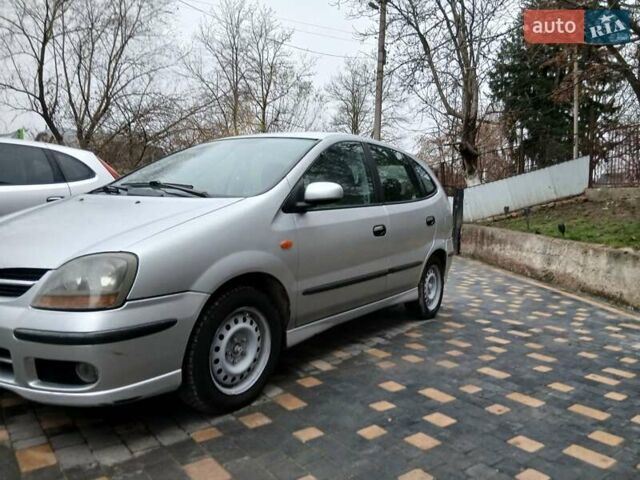 Серый Ниссан Альмера Тино, объемом двигателя 2.18 л и пробегом 375 тыс. км за 3000 $, фото 6 на Automoto.ua