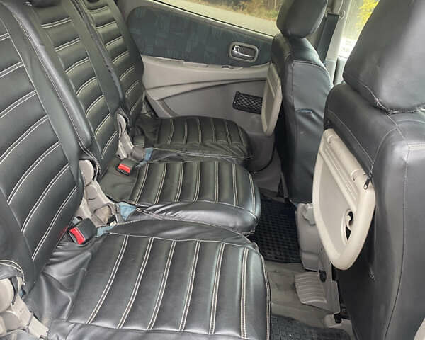 Серый Ниссан Альмера Тино, объемом двигателя 2.2 л и пробегом 266 тыс. км за 2650 $, фото 10 на Automoto.ua