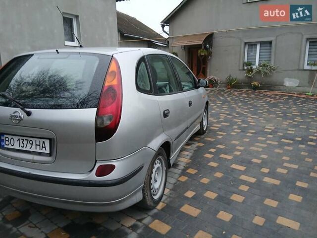 Серый Ниссан Альмера Тино, объемом двигателя 2.18 л и пробегом 375 тыс. км за 3000 $, фото 1 на Automoto.ua