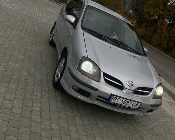 Серый Ниссан Альмера Тино, объемом двигателя 2.2 л и пробегом 266 тыс. км за 2650 $, фото 1 на Automoto.ua