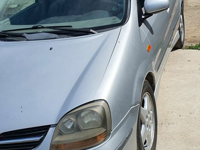 Сірий Ніссан Альмера Тіна, об'ємом двигуна 1.8 л та пробігом 230 тис. км за 2900 $, фото 1 на Automoto.ua