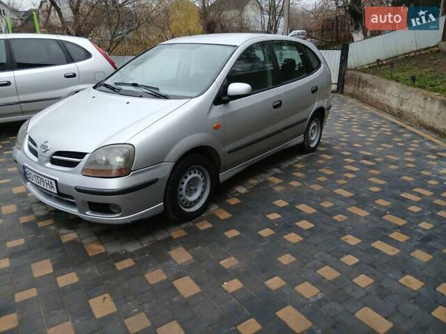 Серый Ниссан Альмера Тино, объемом двигателя 2.18 л и пробегом 375 тыс. км за 3000 $, фото 4 на Automoto.ua