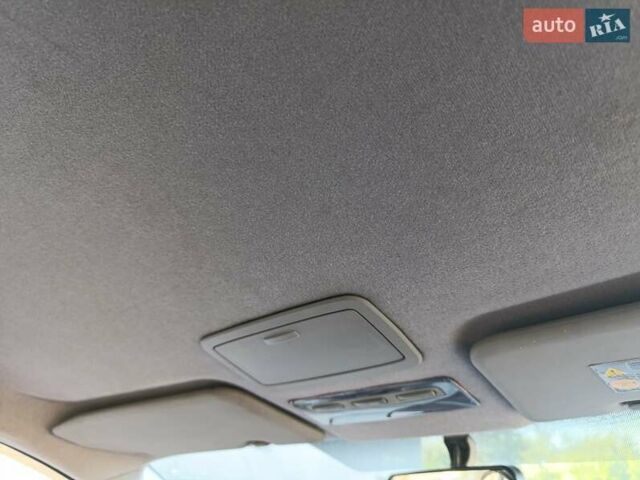 Серый Ниссан Альмера Тино, объемом двигателя 2.18 л и пробегом 277 тыс. км за 3500 $, фото 10 на Automoto.ua