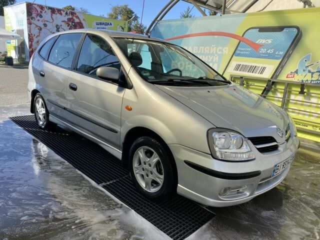 Серый Ниссан Альмера Тино, объемом двигателя 1.8 л и пробегом 185 тыс. км за 5300 $, фото 2 на Automoto.ua