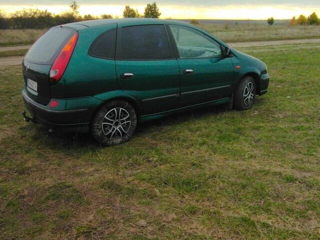 Зеленый Ниссан Альмера Тино, объемом двигателя 2.2 л и пробегом 350 тыс. км за 2100 $, фото 6 на Automoto.ua