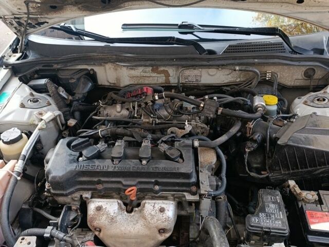 Белый Ниссан Альмера, объемом двигателя 1.8 л и пробегом 214 тыс. км за 3088 $, фото 6 на Automoto.ua