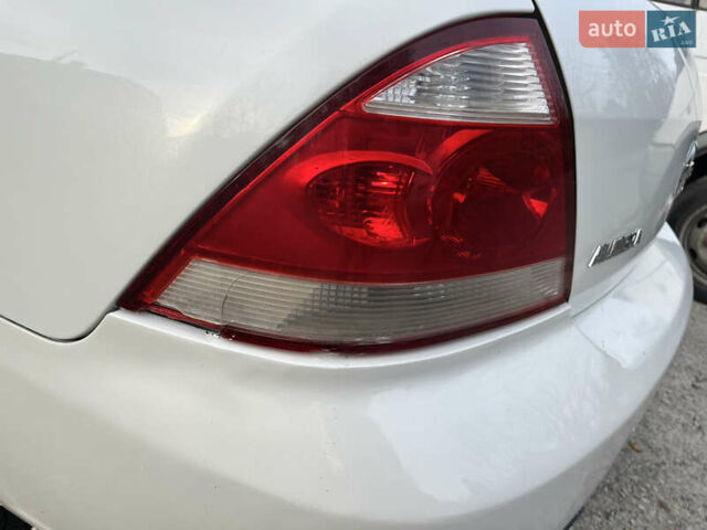 Белый Ниссан Альмера, объемом двигателя 1.6 л и пробегом 313 тыс. км за 4700 $, фото 14 на Automoto.ua