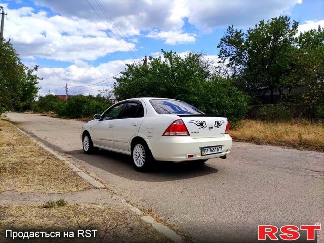 Белый Ниссан Альмера, объемом двигателя 1.6 л и пробегом 262 тыс. км за 6500 $, фото 1 на Automoto.ua