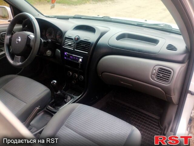 Белый Ниссан Альмера, объемом двигателя 1.6 л и пробегом 225 тыс. км за 4200 $, фото 8 на Automoto.ua