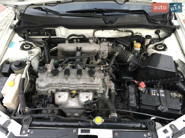 Белый Ниссан Альмера, объемом двигателя 1.6 л и пробегом 187 тыс. км за 5300 $, фото 11 на Automoto.ua