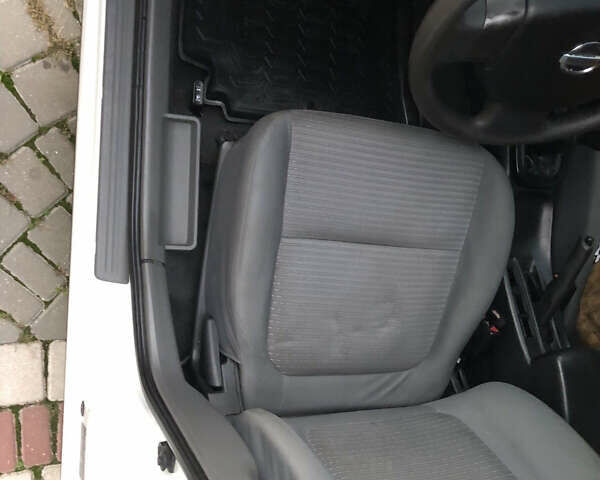 Белый Ниссан Альмера, объемом двигателя 1.6 л и пробегом 187 тыс. км за 5300 $, фото 37 на Automoto.ua