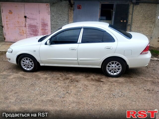 Белый Ниссан Альмера, объемом двигателя 1.6 л и пробегом 225 тыс. км за 4200 $, фото 2 на Automoto.ua