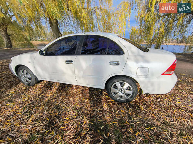 Белый Ниссан Альмера, объемом двигателя 1.6 л и пробегом 144 тыс. км за 6200 $, фото 4 на Automoto.ua