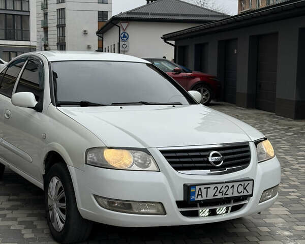 Белый Ниссан Альмера, объемом двигателя 1.6 л и пробегом 220 тыс. км за 4700 $, фото 2 на Automoto.ua
