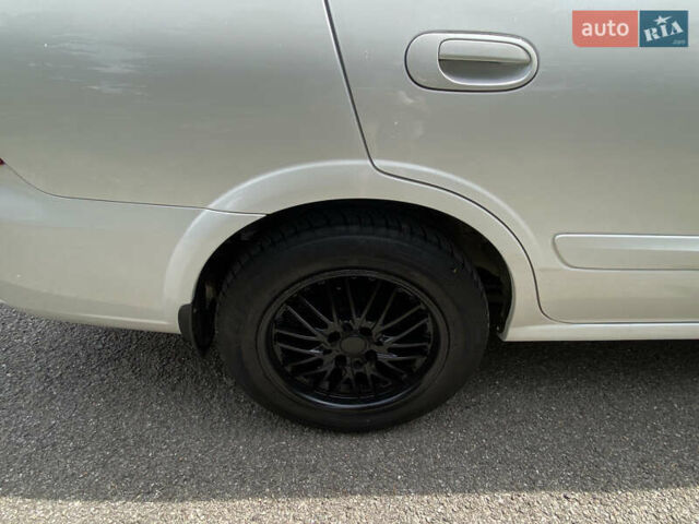 Белый Ниссан Альмера, объемом двигателя 1.6 л и пробегом 207 тыс. км за 5500 $, фото 9 на Automoto.ua