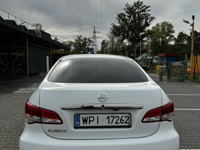 Белый Ниссан Альмера, объемом двигателя 1.6 л и пробегом 140 тыс. км за 4000 $, фото 2 на Automoto.ua