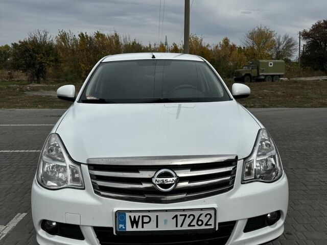 Белый Ниссан Альмера, объемом двигателя 1.6 л и пробегом 140 тыс. км за 4000 $, фото 5 на Automoto.ua