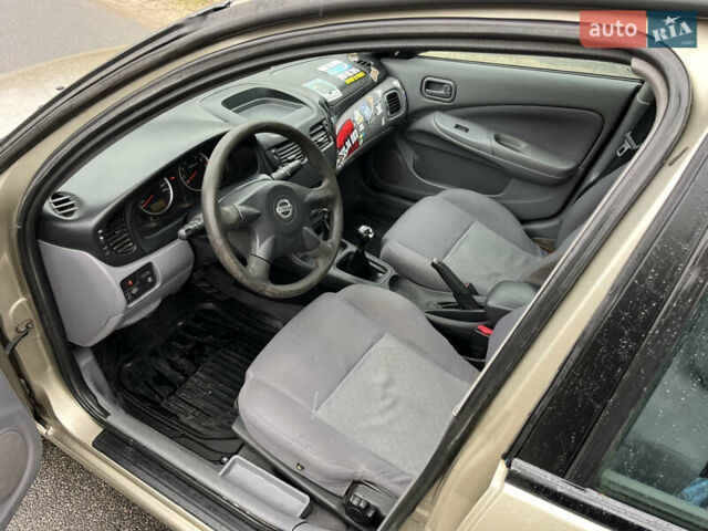 Бежевый Ниссан Альмера, объемом двигателя 1.5 л и пробегом 268 тыс. км за 2799 $, фото 8 на Automoto.ua