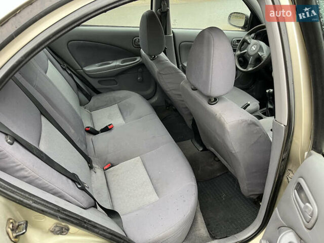 Бежевый Ниссан Альмера, объемом двигателя 1.5 л и пробегом 268 тыс. км за 2799 $, фото 11 на Automoto.ua