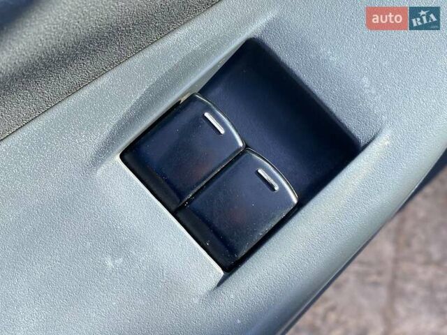 Бежевый Ниссан Альмера, объемом двигателя 1.6 л и пробегом 248 тыс. км за 3990 $, фото 21 на Automoto.ua